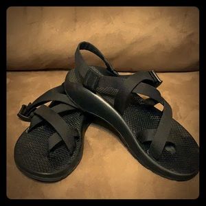 Women’s Black chacos